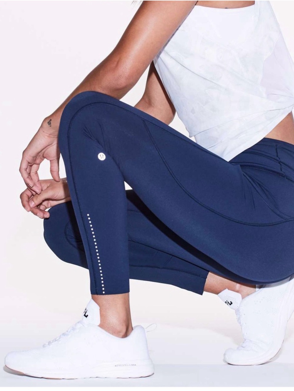 NWT lululemon athletica Navy High-Rise Leggings with Reflective Dots